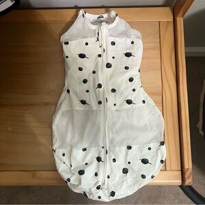 ErgoPouch White and Black Polka Dot Swaddle